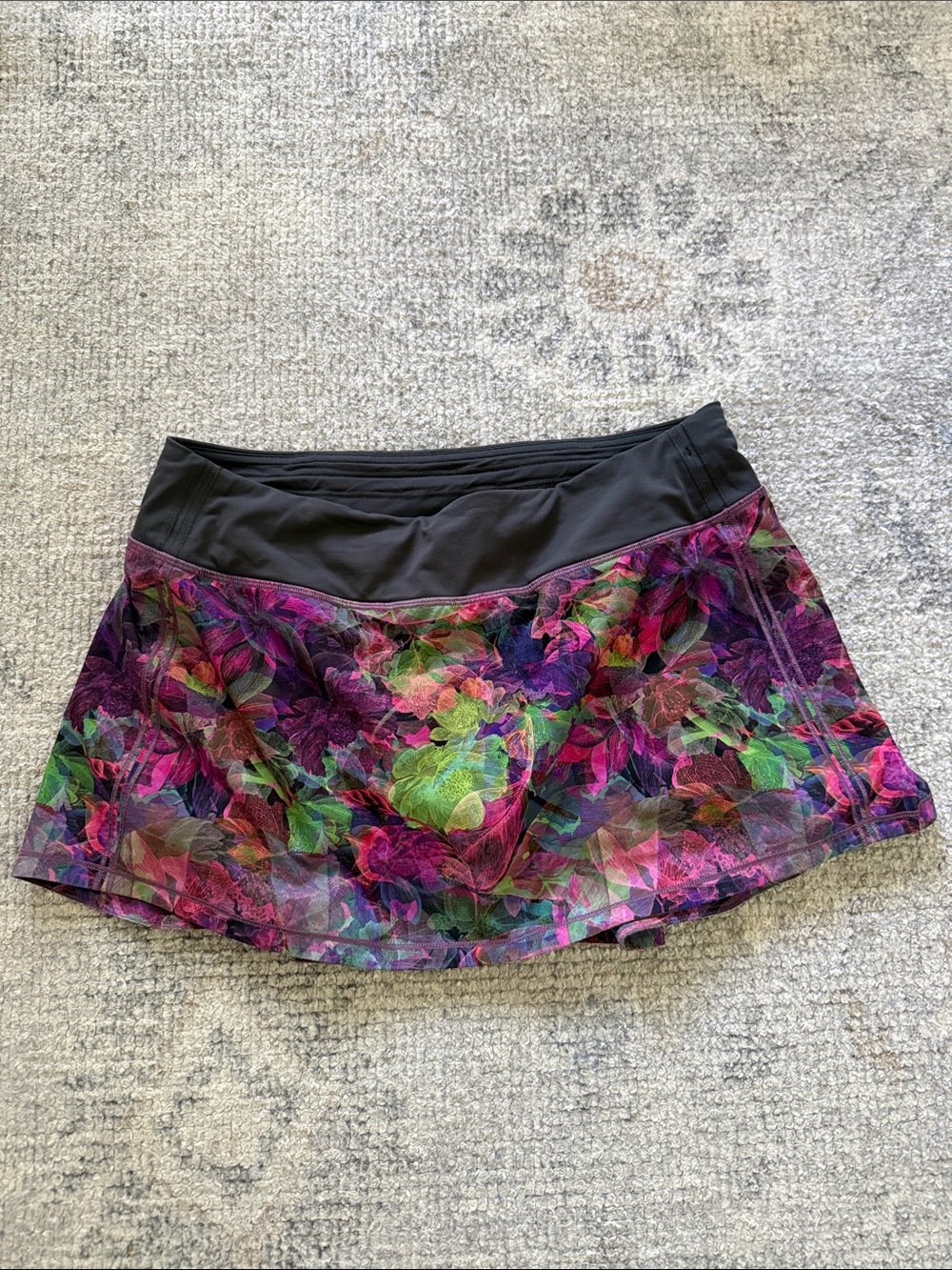 Lululemon Tennis Skirt - Grey Waistband with Multicolor Print